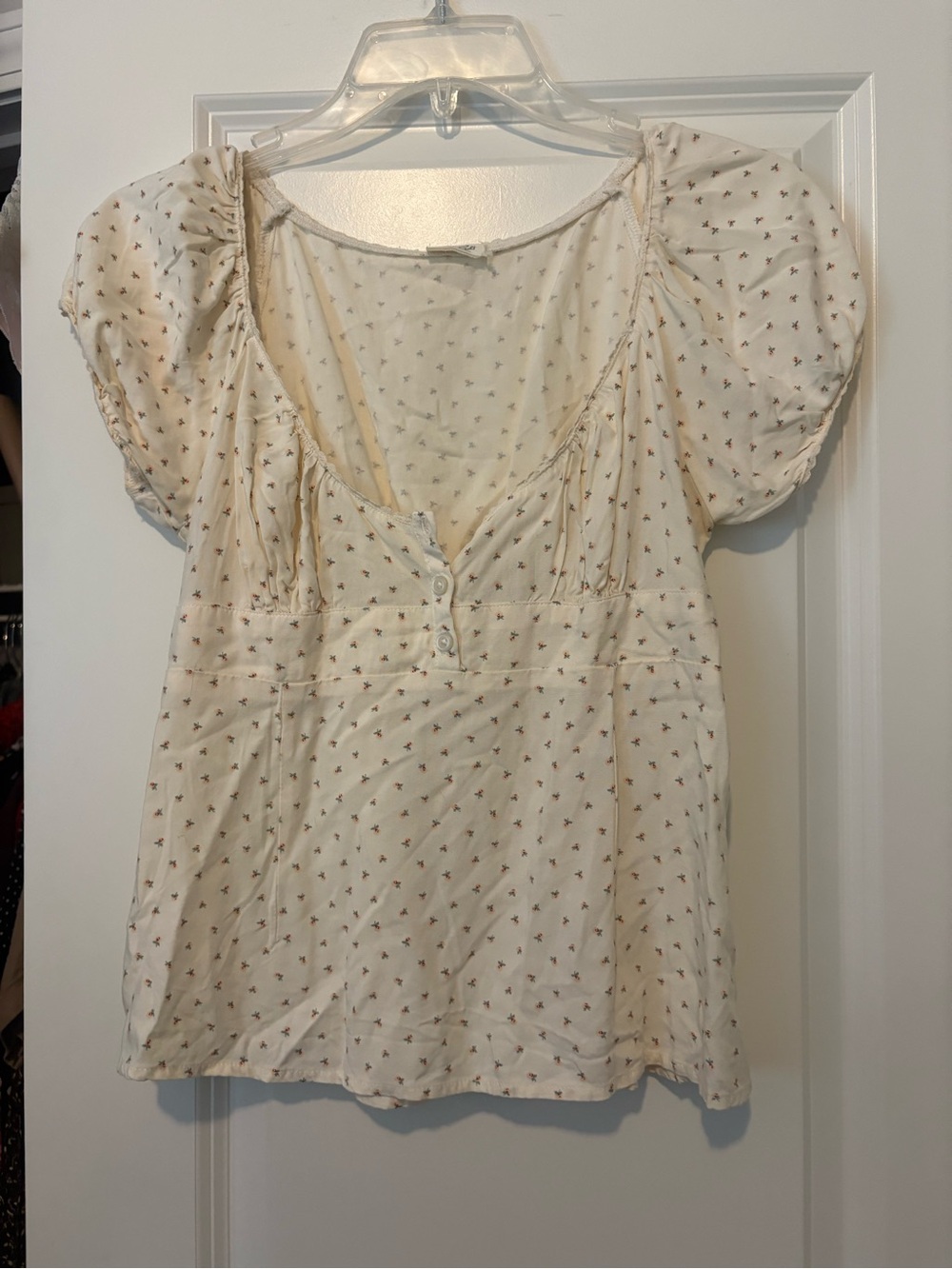 Brandy Melville Cream Mini Floral Puff-Sleeve Top